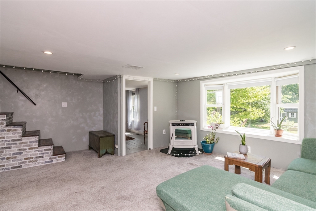 44 Linseed Road Hatfield, MA 01088 - Photo 12 of 37