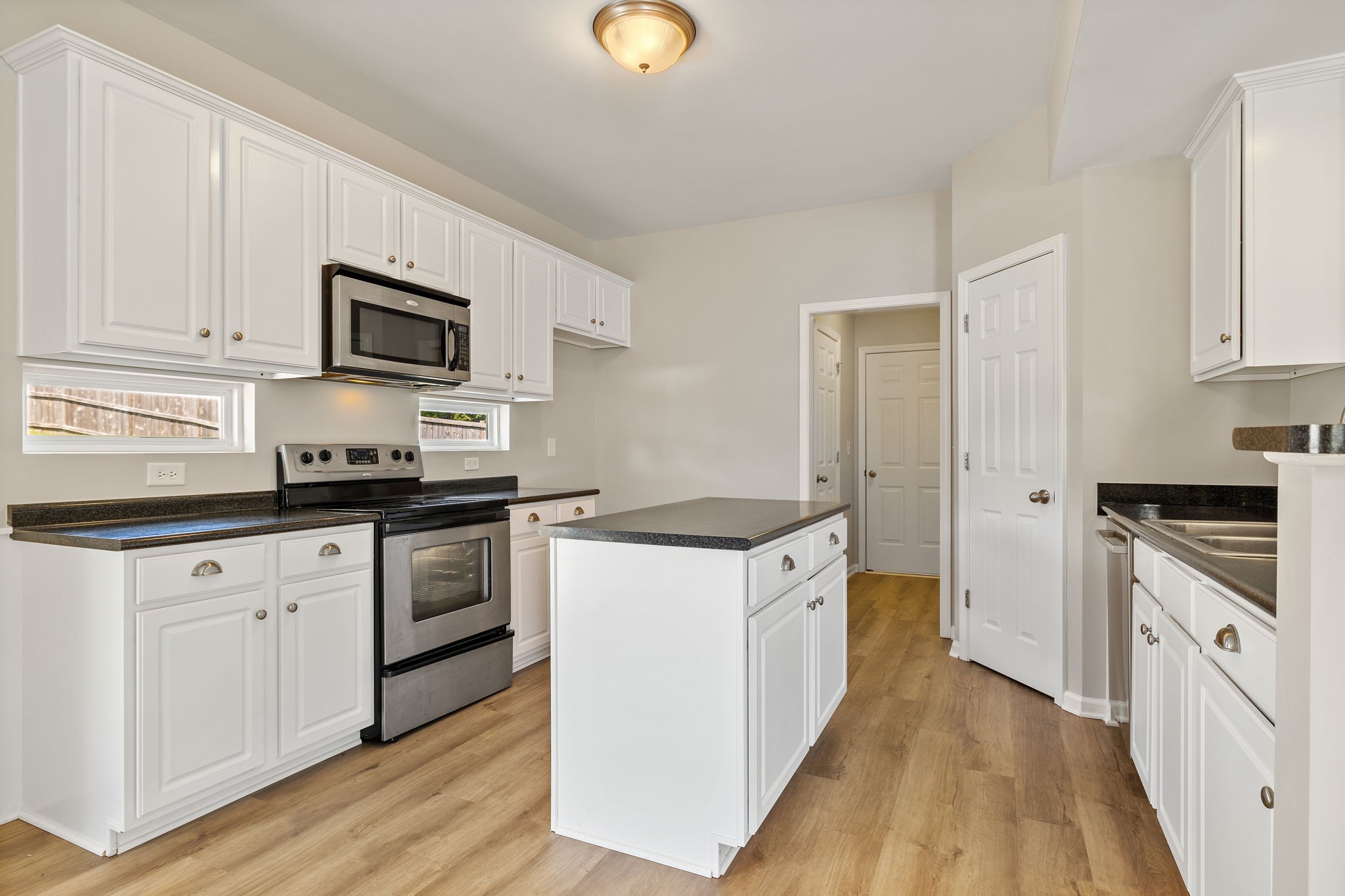 955 Legacy Park Road Mount Juliet, TN 37122 - Photo 9 of 32 Gallery Image 9
