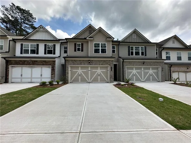 $382,562 | 5619 Chickory Drive, Unit 126, Flowery Branch, GA 30542