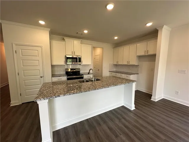 $382,562 | 5619 Chickory Drive, Unit 126, Flowery Branch, GA 30542