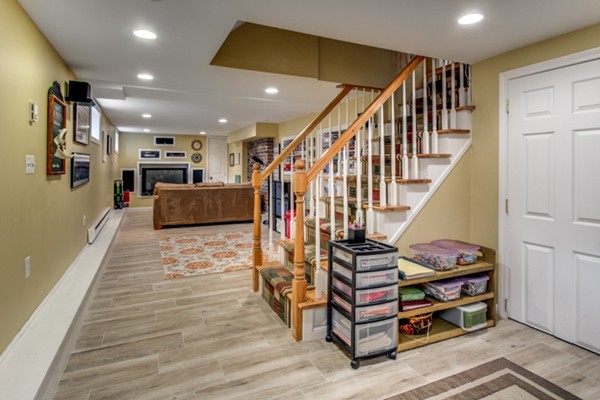 99 Mayflower Road Needham, MA 02492 - Photo 11 of 22 Gallery Image 11