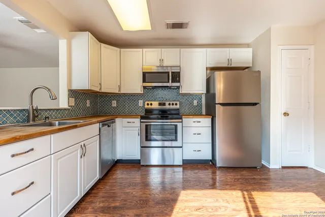 $1,425 | 2518 Paddle Creek, San Antonio, TX 78245