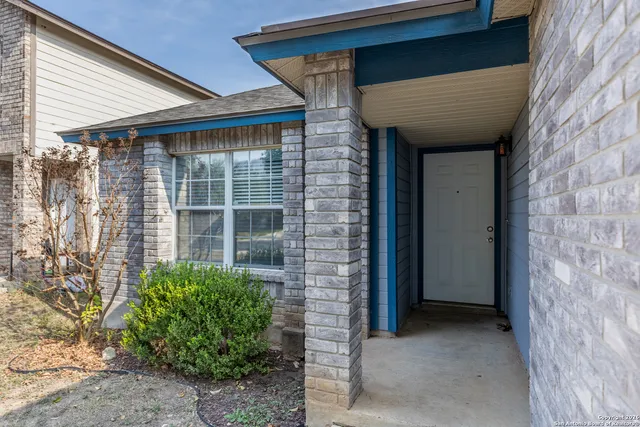 $1,425 | 2518 Paddle Creek, San Antonio, TX 78245