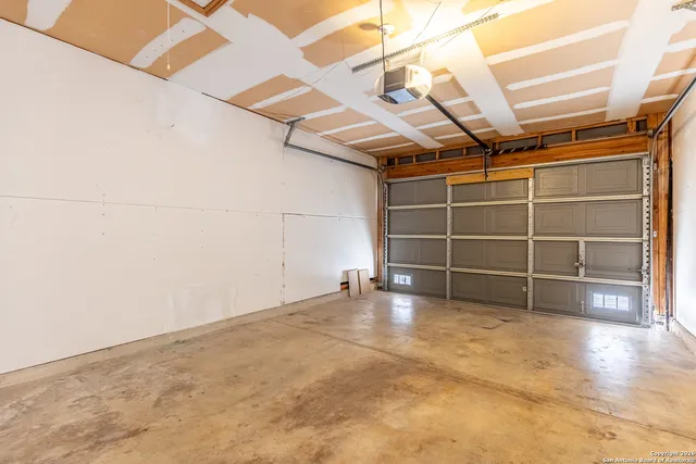 $1,425 | 2518 Paddle Creek, San Antonio, TX 78245