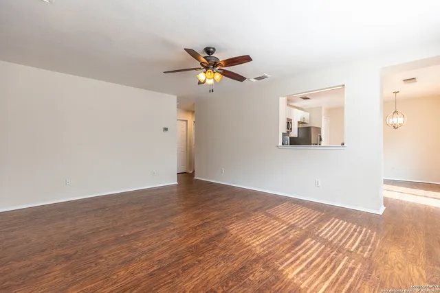 $1,425 | 2518 Paddle Creek, San Antonio, TX 78245