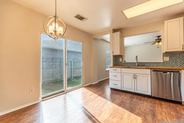 $1,425 | 2518 Paddle Creek, San Antonio, TX 78245