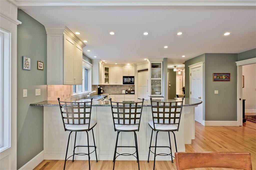 103 Schooner Ridge Road Cumberland, ME 04110 - Photo 10 of 35 Eat In Kitchen