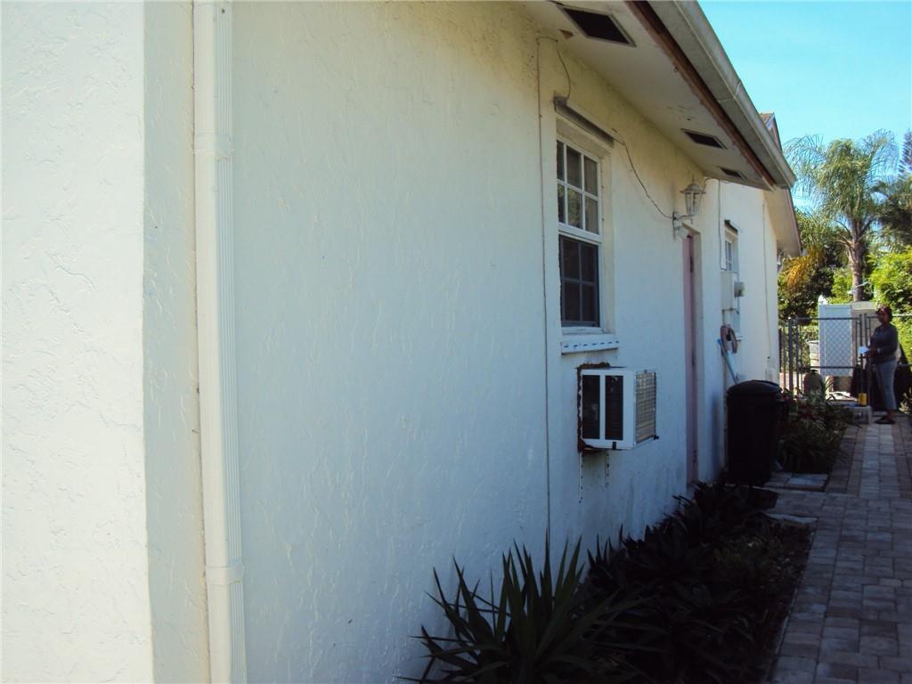 10132 Windtree Lane Boca Raton, FL 33428 - Photo 8 of 8 Private Entrance