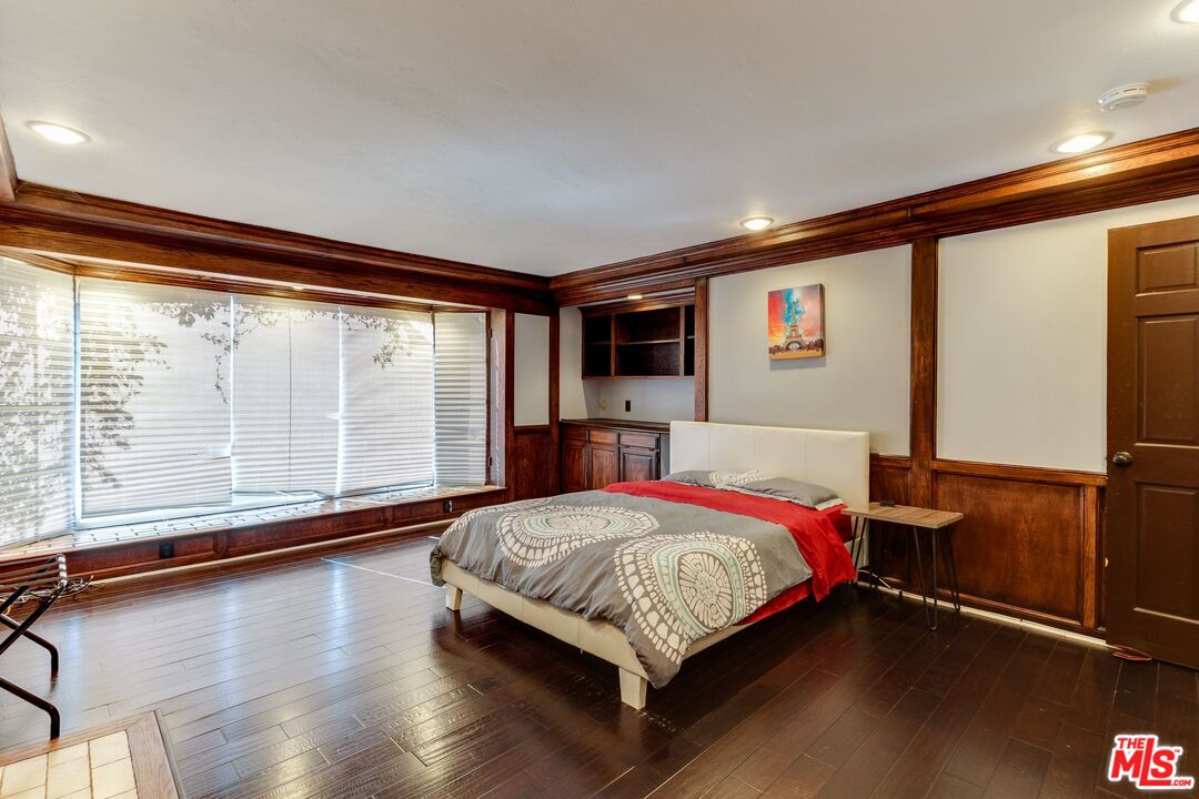 5150 Campo Road Woodland Hills, CA 91364 - Photo 18 of 53