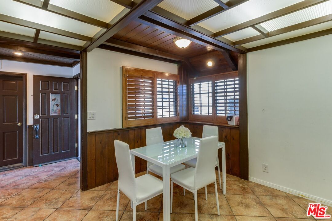 5150 Campo Road Woodland Hills, CA 91364 - Photo 5 of 53