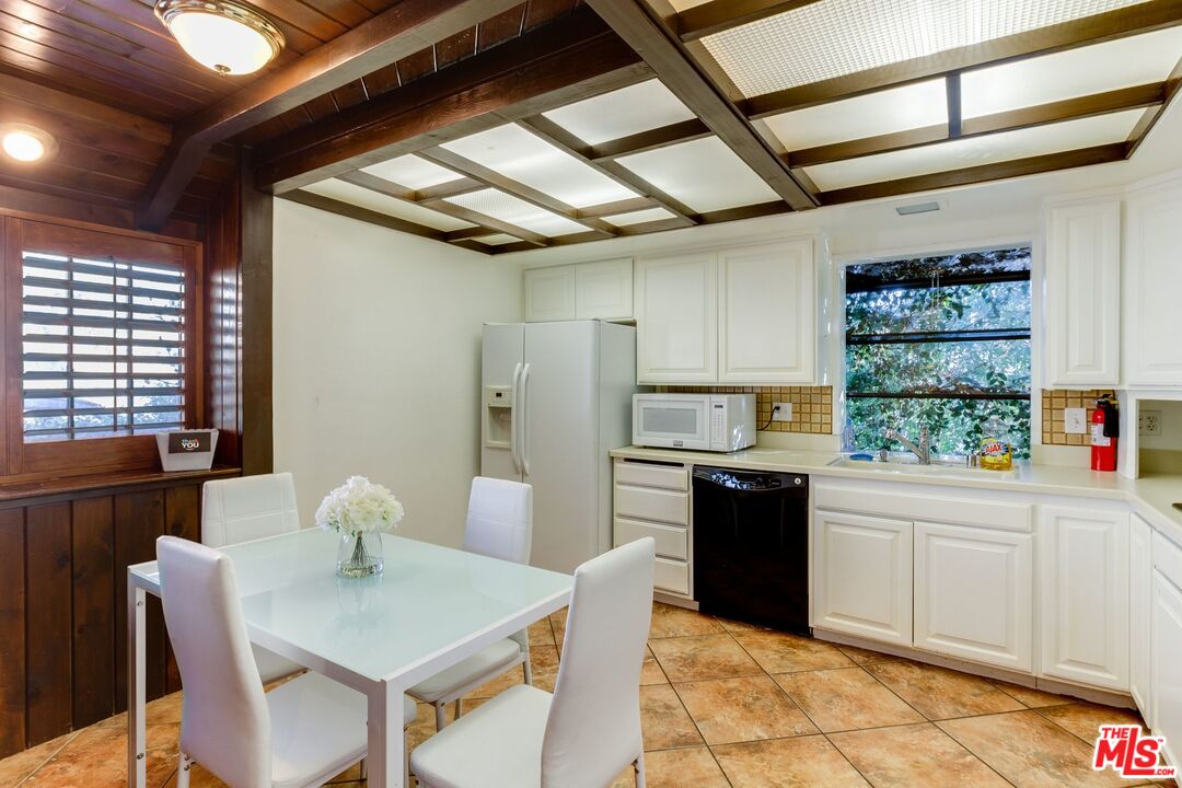 5150 Campo Road Woodland Hills, CA 91364 - Photo 6 of 53