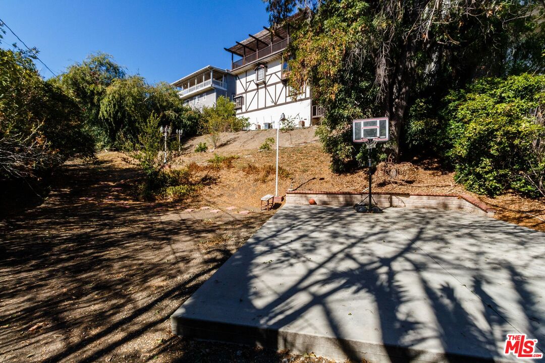 5150 Campo Road Woodland Hills, CA 91364 - Photo 52 of 53