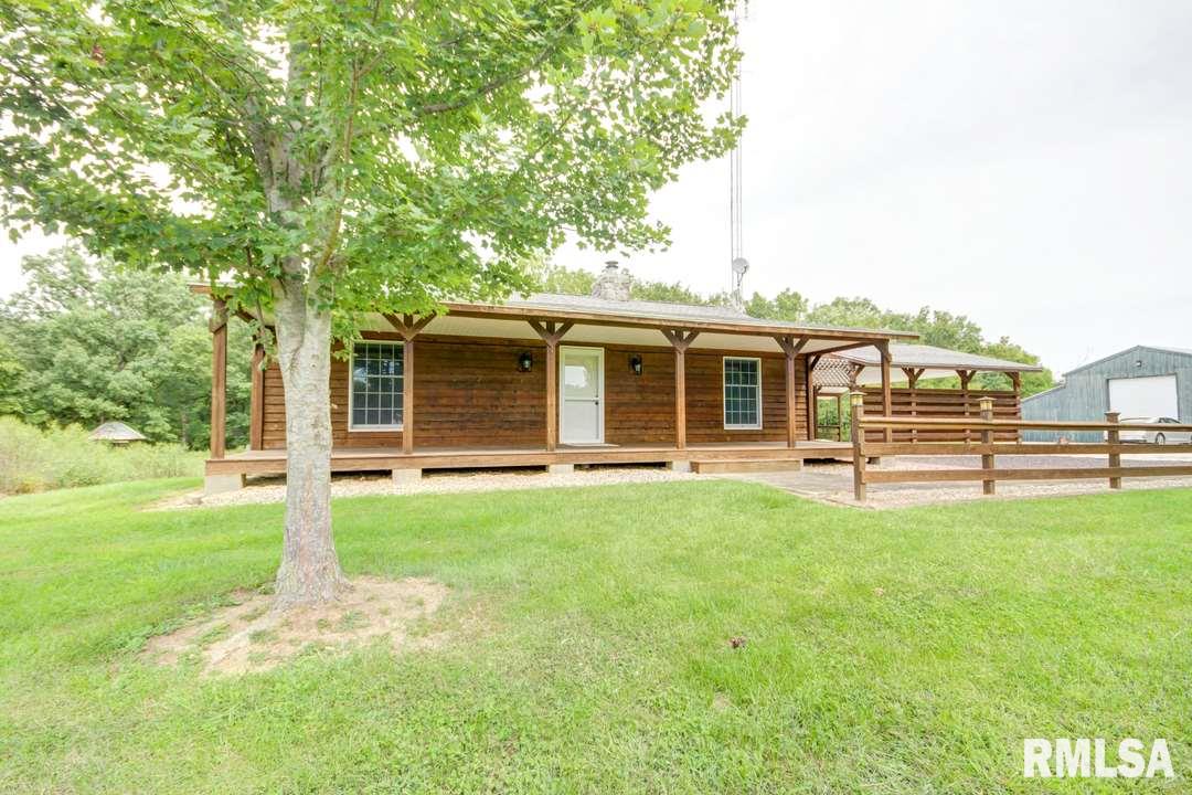 13438 Stamper Road Girard, IL 62640 - Photo 1 of 33