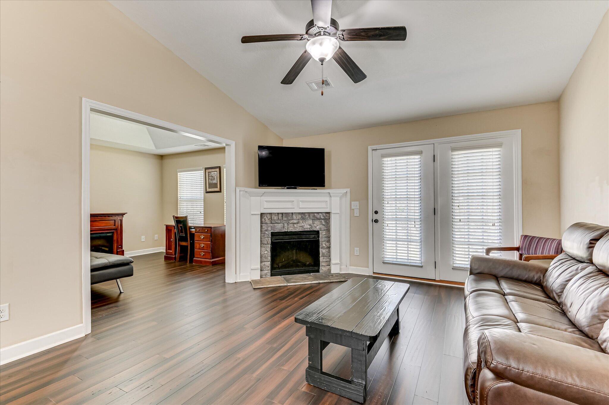 114 York Way Augusta, GA 30909 - Photo 5 of 31 07-107