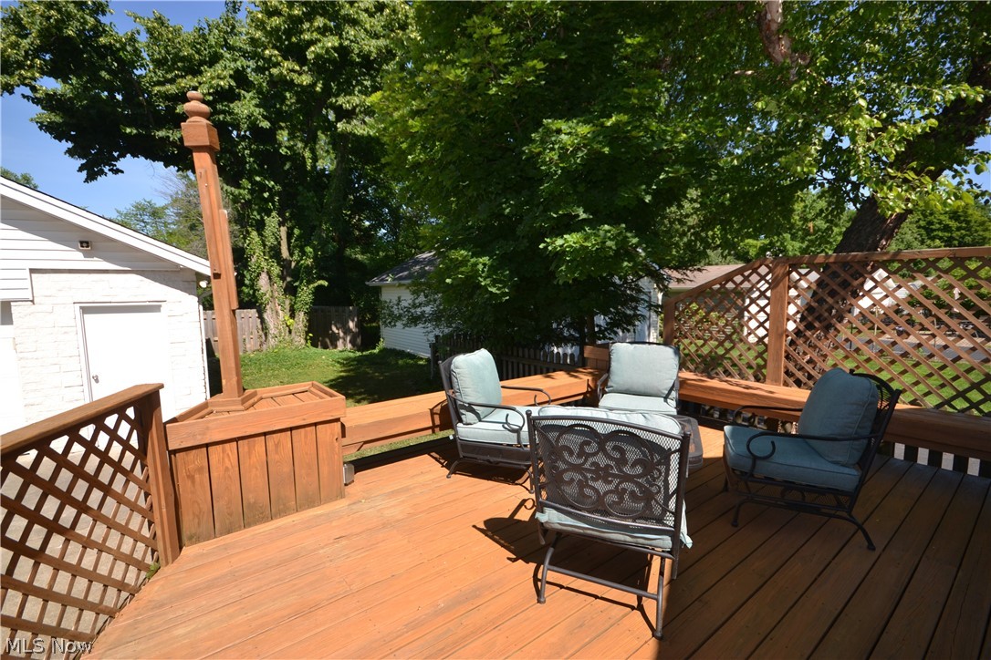 1442 Willshire Road Cleveland, OH 44124 - Photo 23 of 25