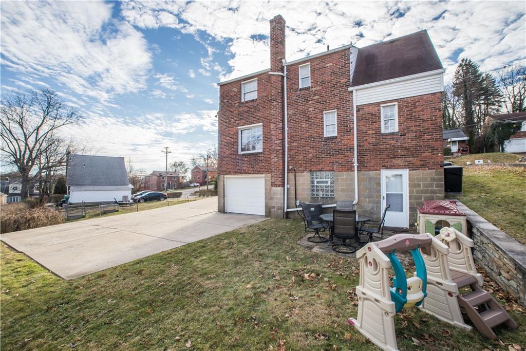 555 Old Farm Road Pittsburgh, PA 15234 - Photo 22 of 24