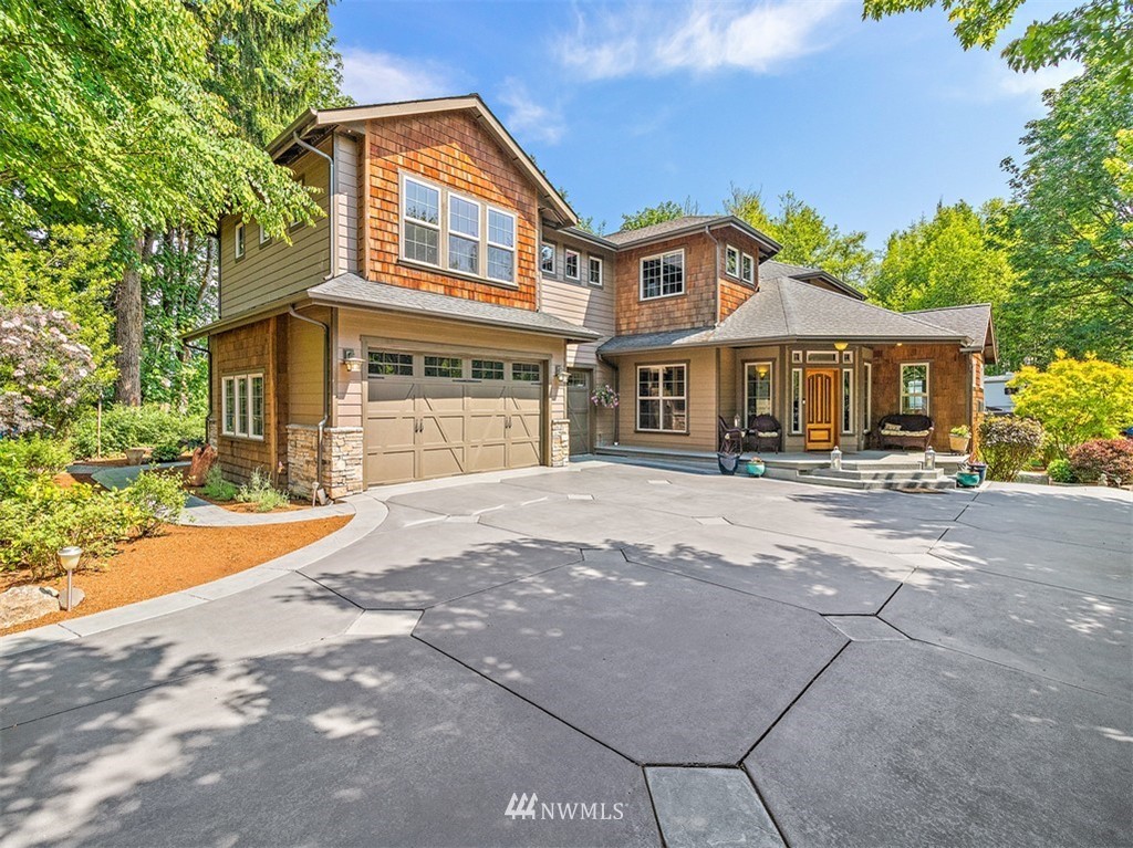 4818 Lake Alice Road Southeast Fall City, WA 98024 - Photo 1 of 25 Gallery Image 1
