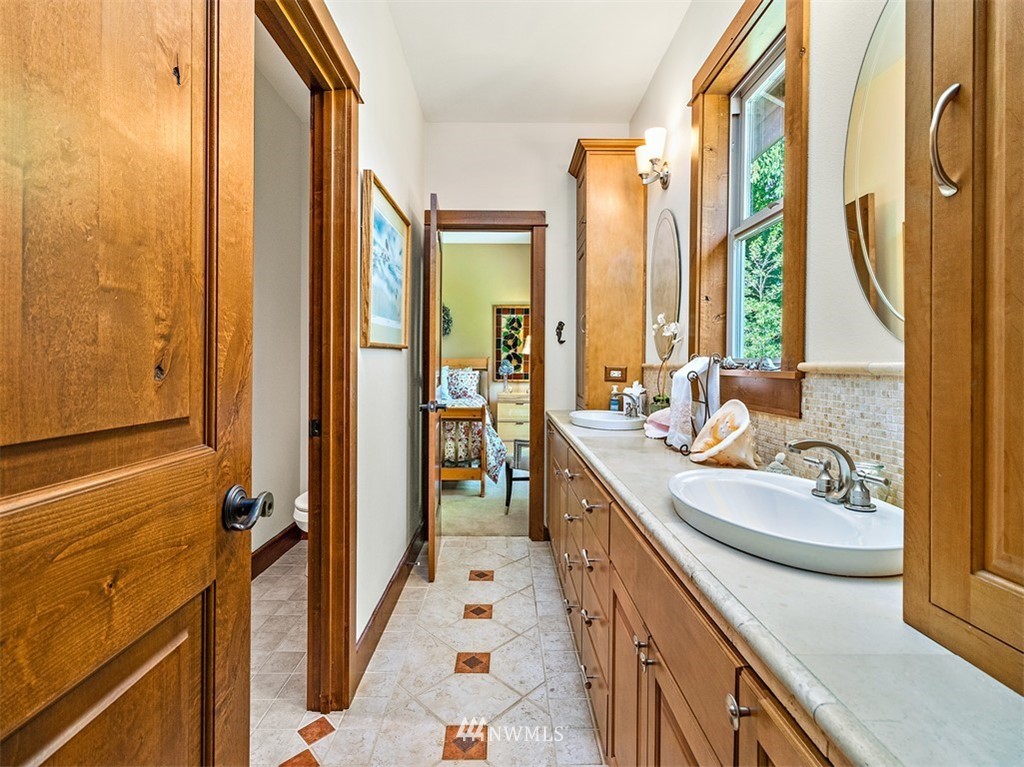 4818 Lake Alice Road Southeast Fall City, WA 98024 - Photo 17 of 25 Gallery Image 17