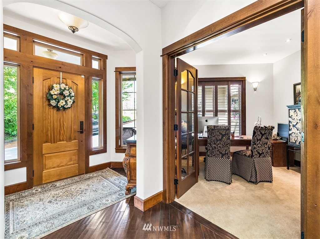 4818 Lake Alice Road Southeast Fall City, WA 98024 - Photo 3 of 25 Gallery Image 3