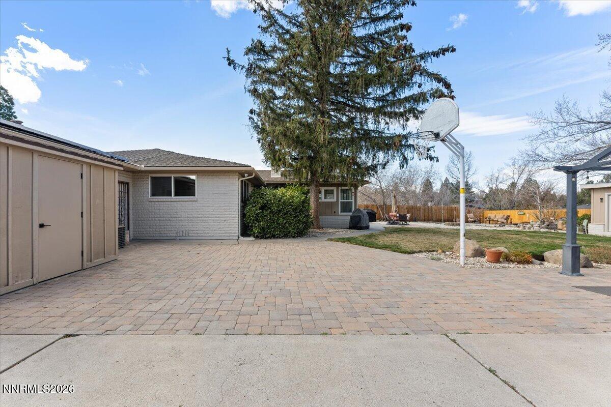 120 Drew Drive Reno, NV 89511 - Photo 50 of 64 43-120 Drew Drive Reno NV 89511 (43 of 7