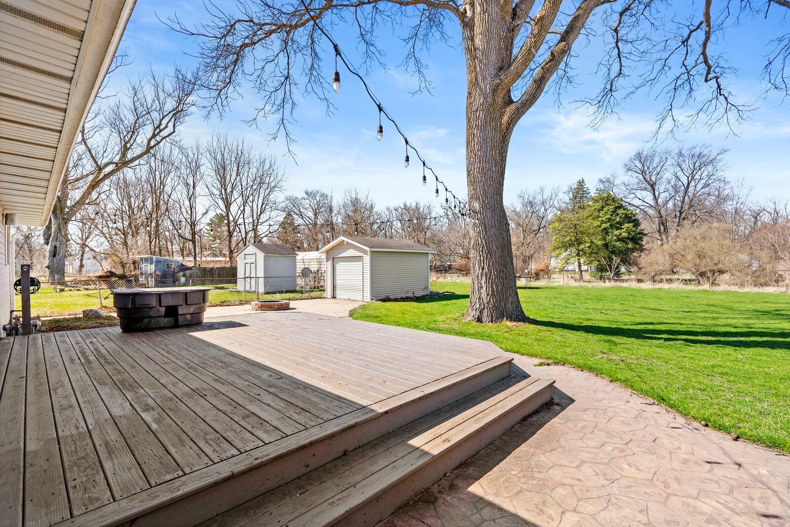 204 Wagner Road Porter, IN 46304 - Photo 16 of 25 1600x1067