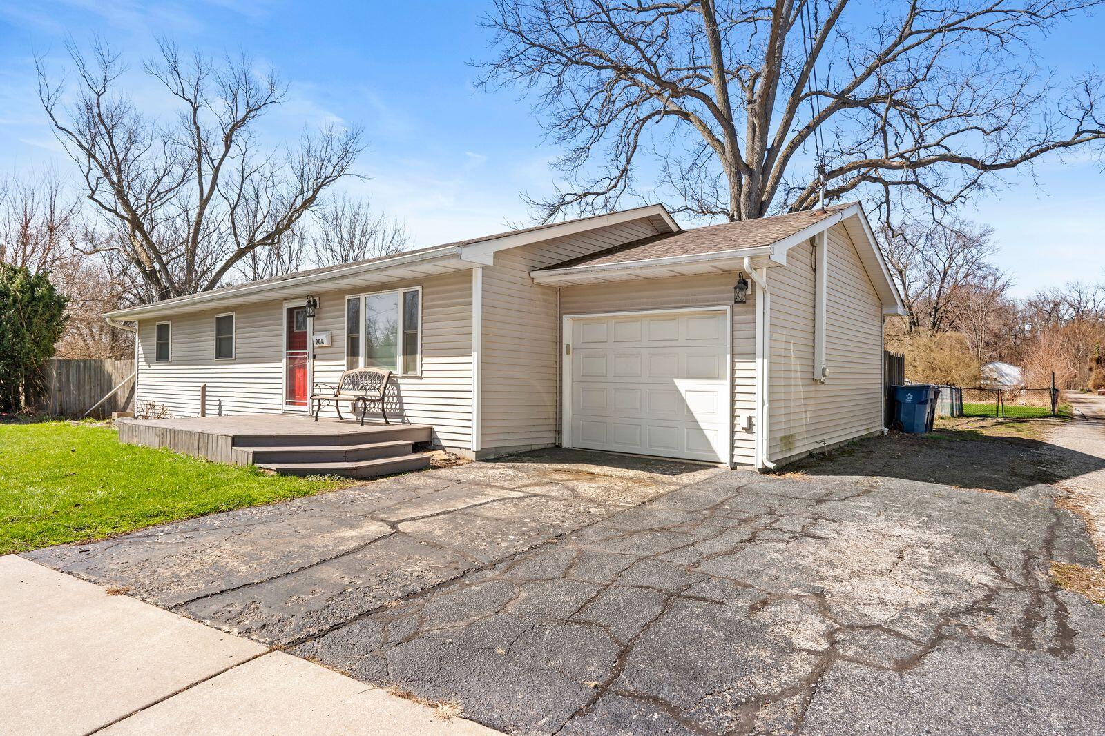 204 Wagner Road Porter, IN 46304 - Photo 17 of 25 1600x1067