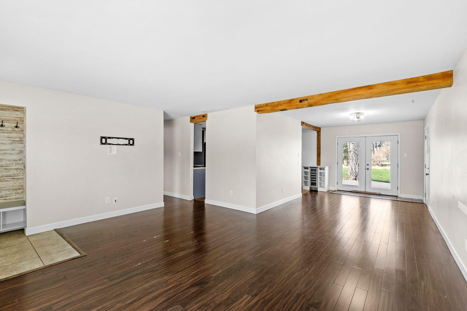 204 Wagner Road Porter, IN 46304 - Photo 5 of 25 1600x1067