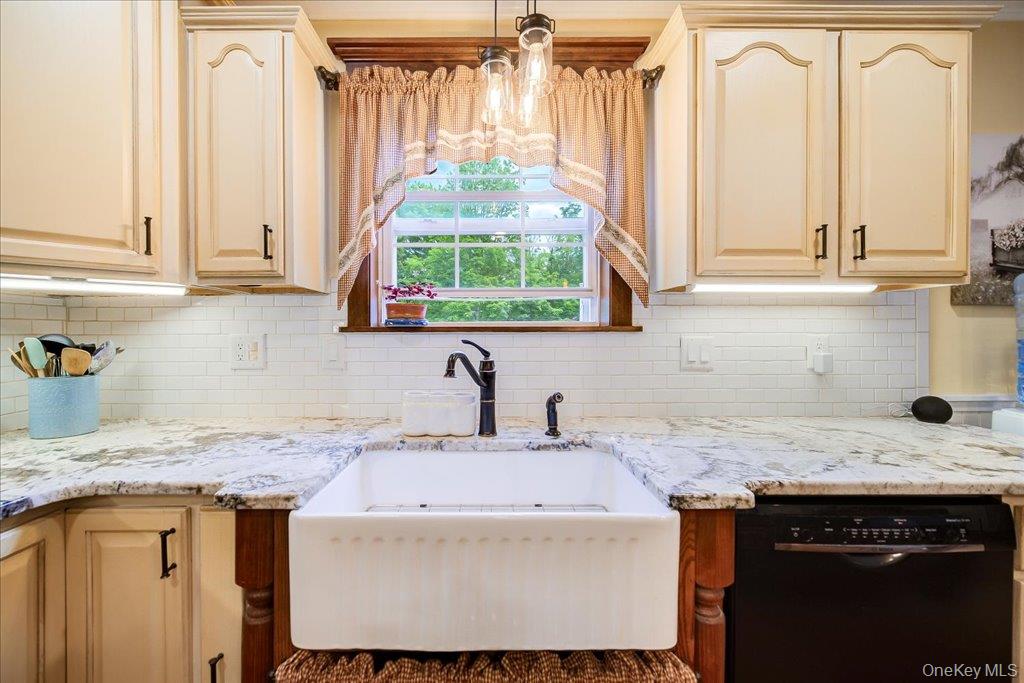 124 Rutsonville Road Wallkill, NY 12589 - Photo 15 of 49