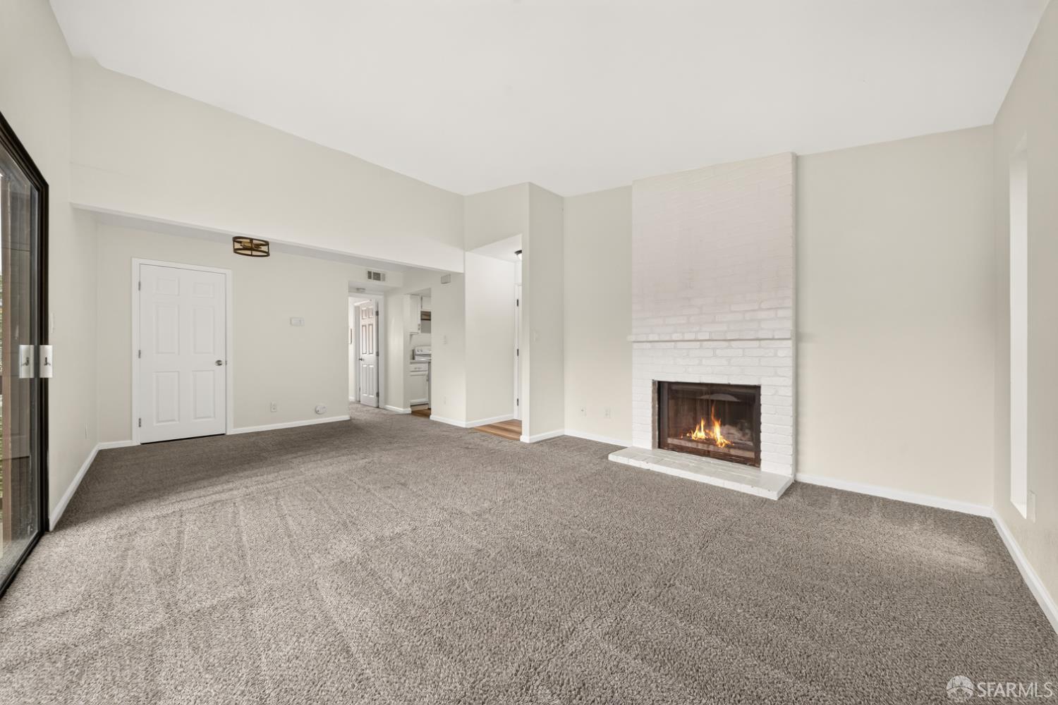 2055 Sierra Road, Unit 36 Concord, CA 94518 - Photo 7 of 38 Gallery Image 7