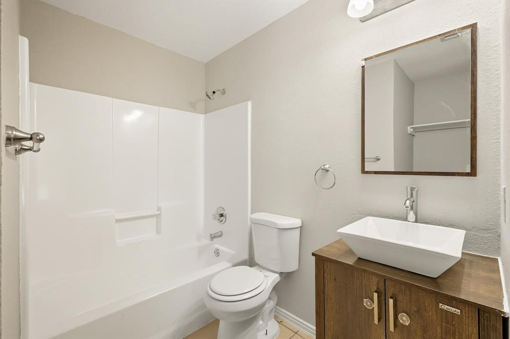 1909 May Street Fort Worth, TX 76110 - Photo 14 of 26