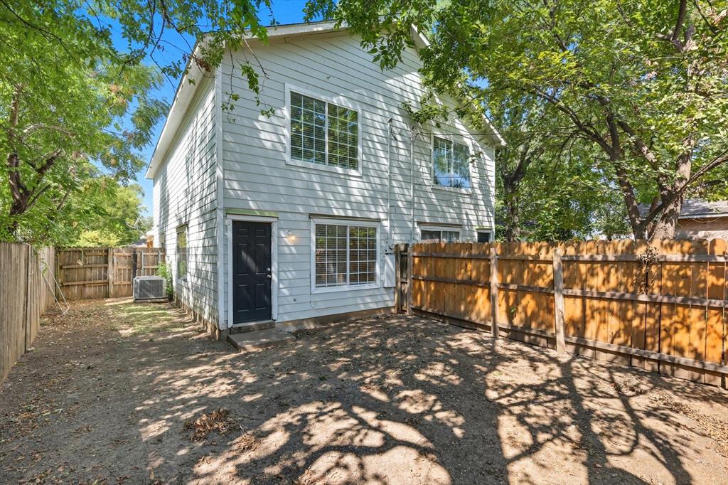 1909 May Street Fort Worth, TX 76110 - Photo 25 of 26