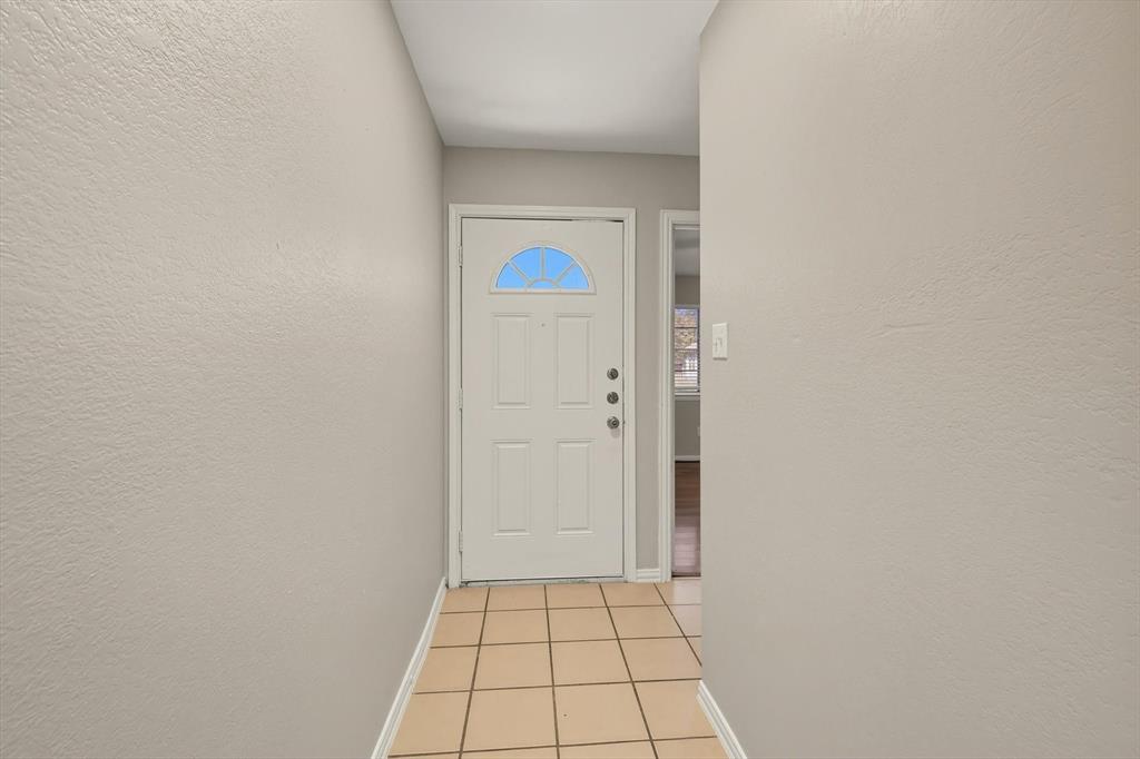 1909 May Street Fort Worth, TX 76110 - Photo 4 of 26