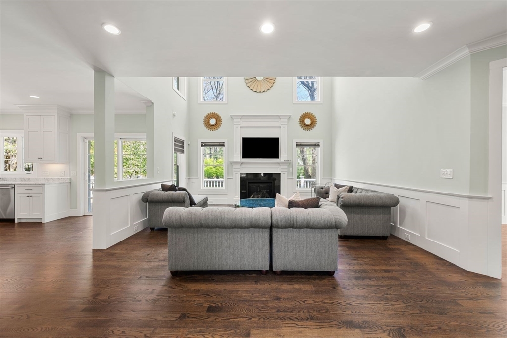12 Pelham Road Weston, MA 02493 - Photo 17 of 34