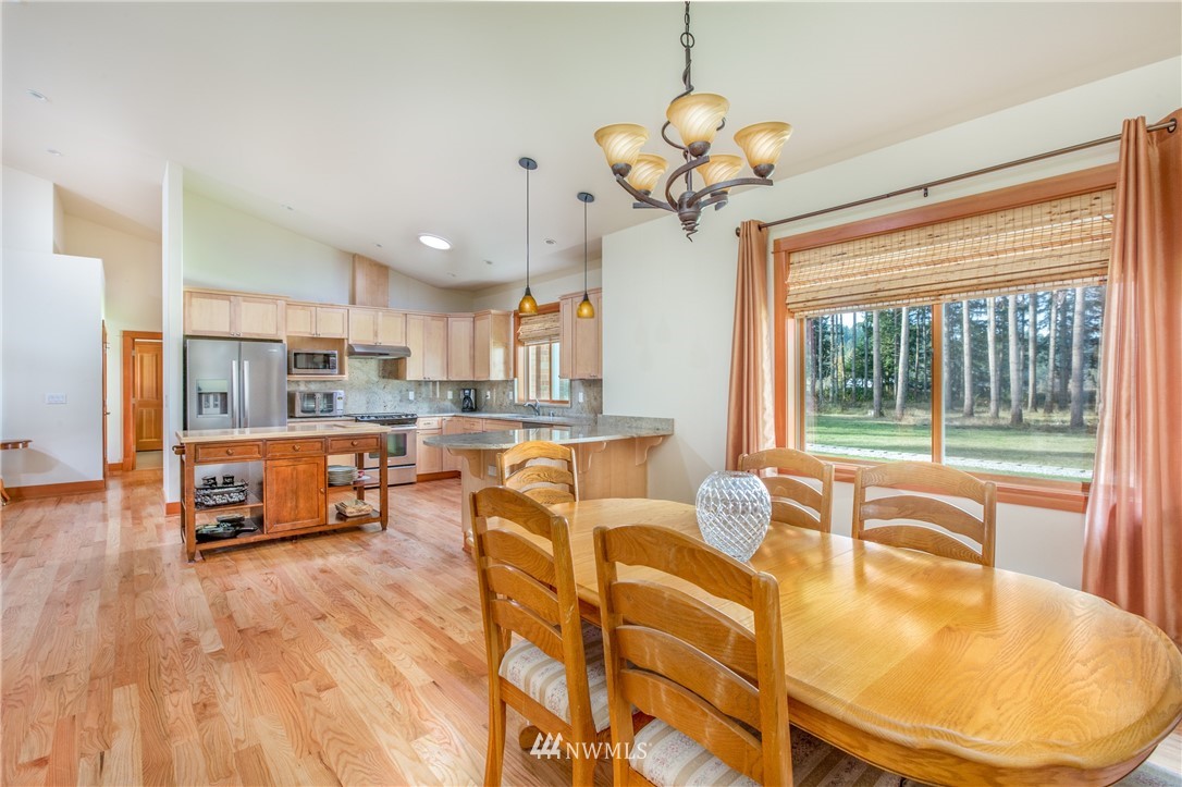 11310 Harris Road Southeast Yelm, WA 98597 - Photo 11 of 25 Gallery Image 11
