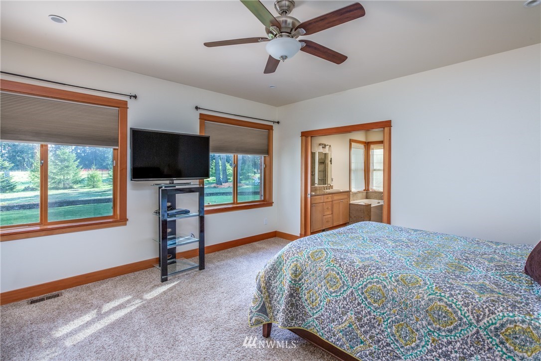 11310 Harris Road Southeast Yelm, WA 98597 - Photo 12 of 25 Gallery Image 12