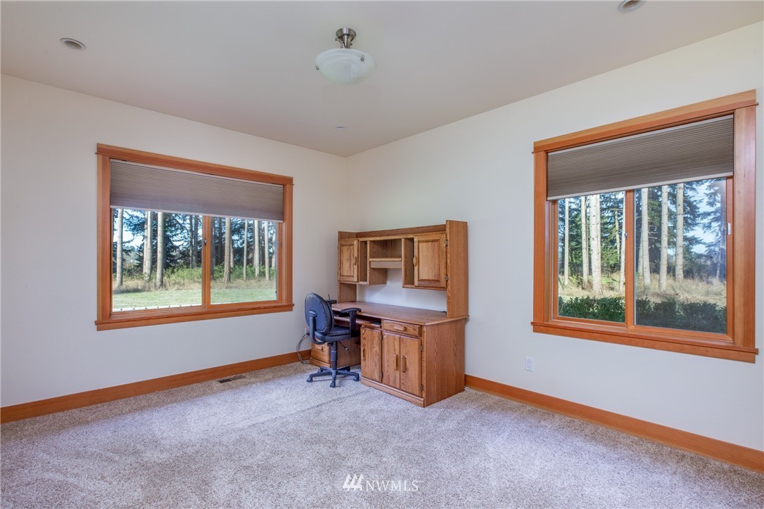 11310 Harris Road Southeast Yelm, WA 98597 - Photo 17 of 25 Gallery Image 17