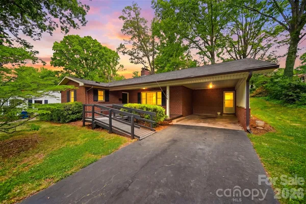 $279,000 | 105 Ann Street, Morganton, NC 28655