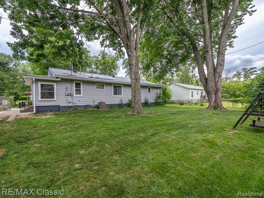 253 Delaware Road Whitmore Lake, MI 48189 - Photo 26 of 35 Gallery Image 26
