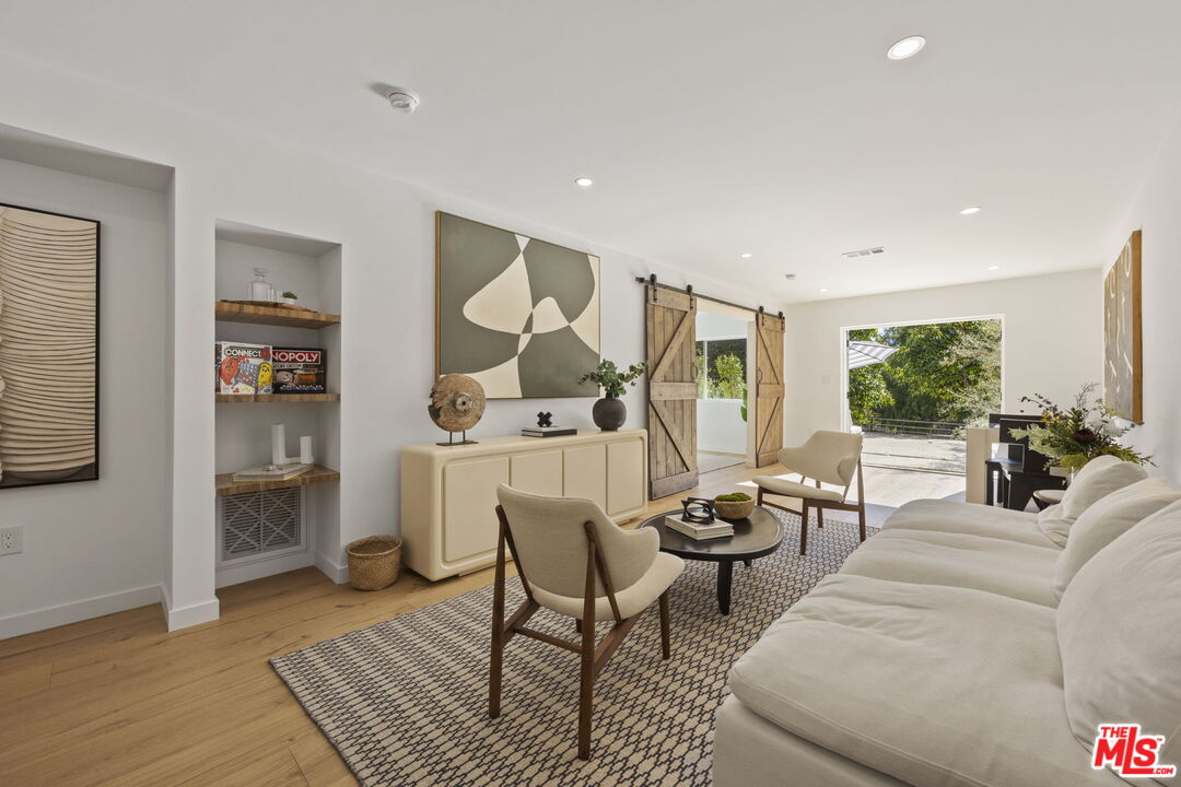 431 Montana Circle Ojai, CA 93023 - Photo 36 of 73 a living room with furniture