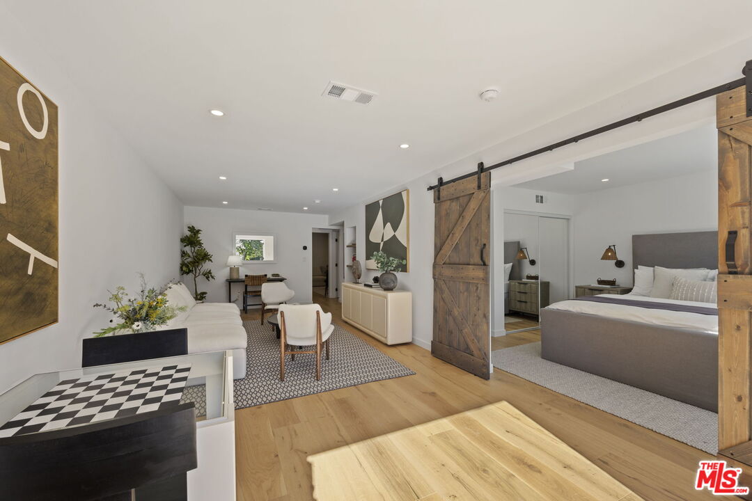 431 Montana Circle Ojai, CA 93023 - Photo 37 of 73 a living room with furniture and a couch