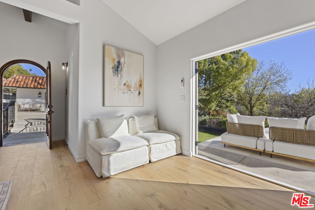 431 Montana Circle Ojai, CA 93023 - Photo 51 of 73 a living room with furniture and a large window