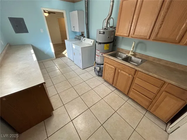 $1,995 | 113 Cedar Street, Henderson, NV 89015