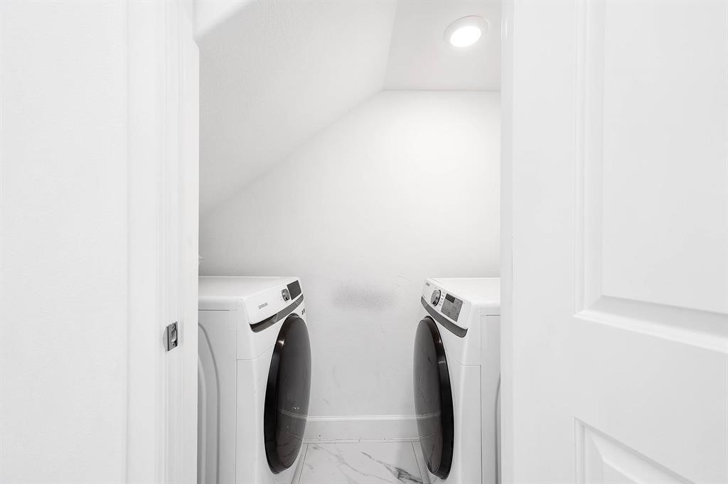 2103 Naomi Street, Unit A Houston, TX 77054 - Photo 18 of 19 a view of closet