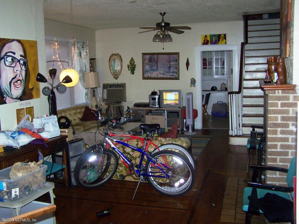 3562 Riverside Avenue Jacksonville, FL 32205 - Photo 6 of 11 living room