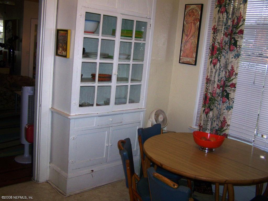 3562 Riverside Avenue Jacksonville, FL 32205 - Photo 7 of 11 butler's pantry
