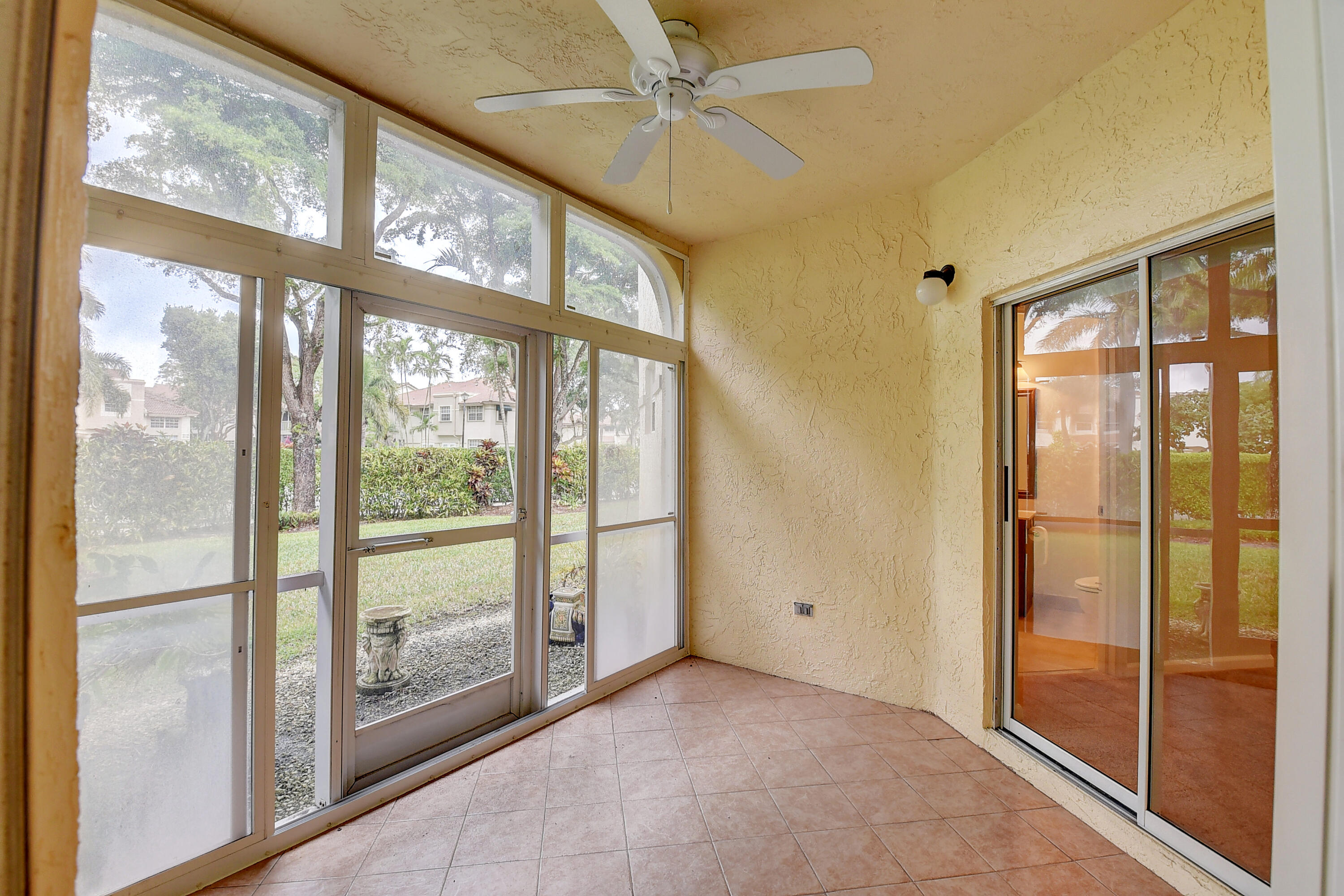 6672 Via Regina Boca Raton, FL 33433 - Photo 11 of 43 3 (12)