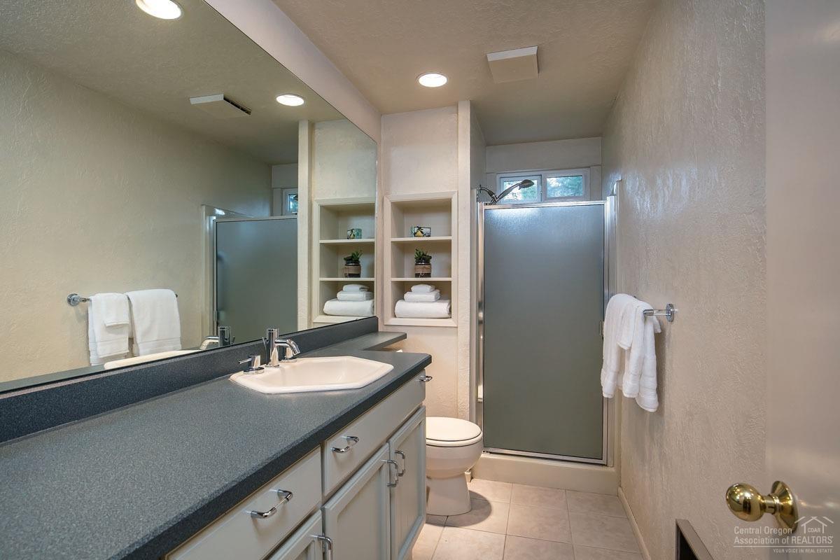 20360 Strawline Road Bend, OR 97702 - Photo 14 of 25 Additional Photo