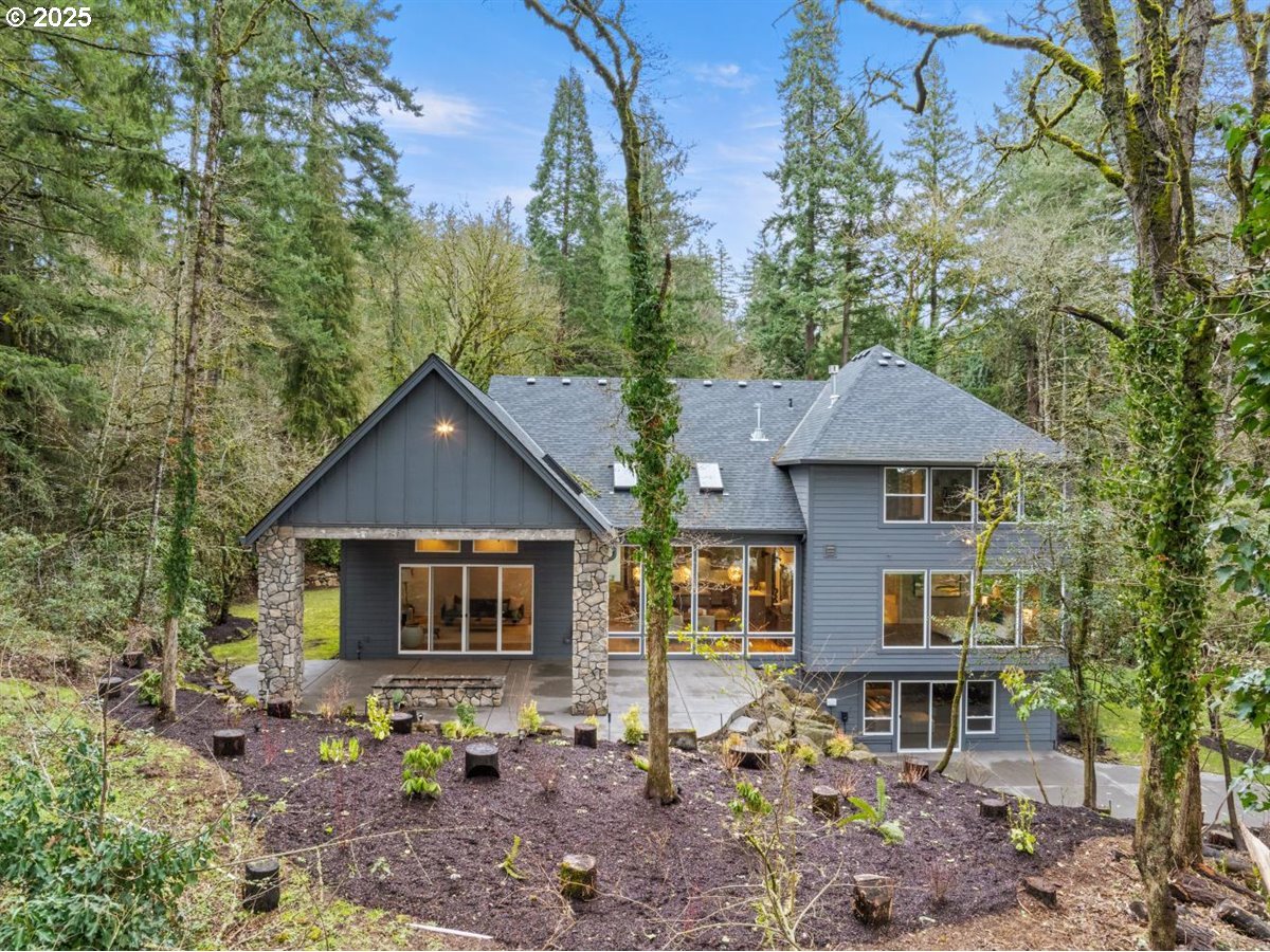 2193 Northeast 3rd Avenue Camas, WA 98607 - Photo 33 of 35 a front view of a house with garden