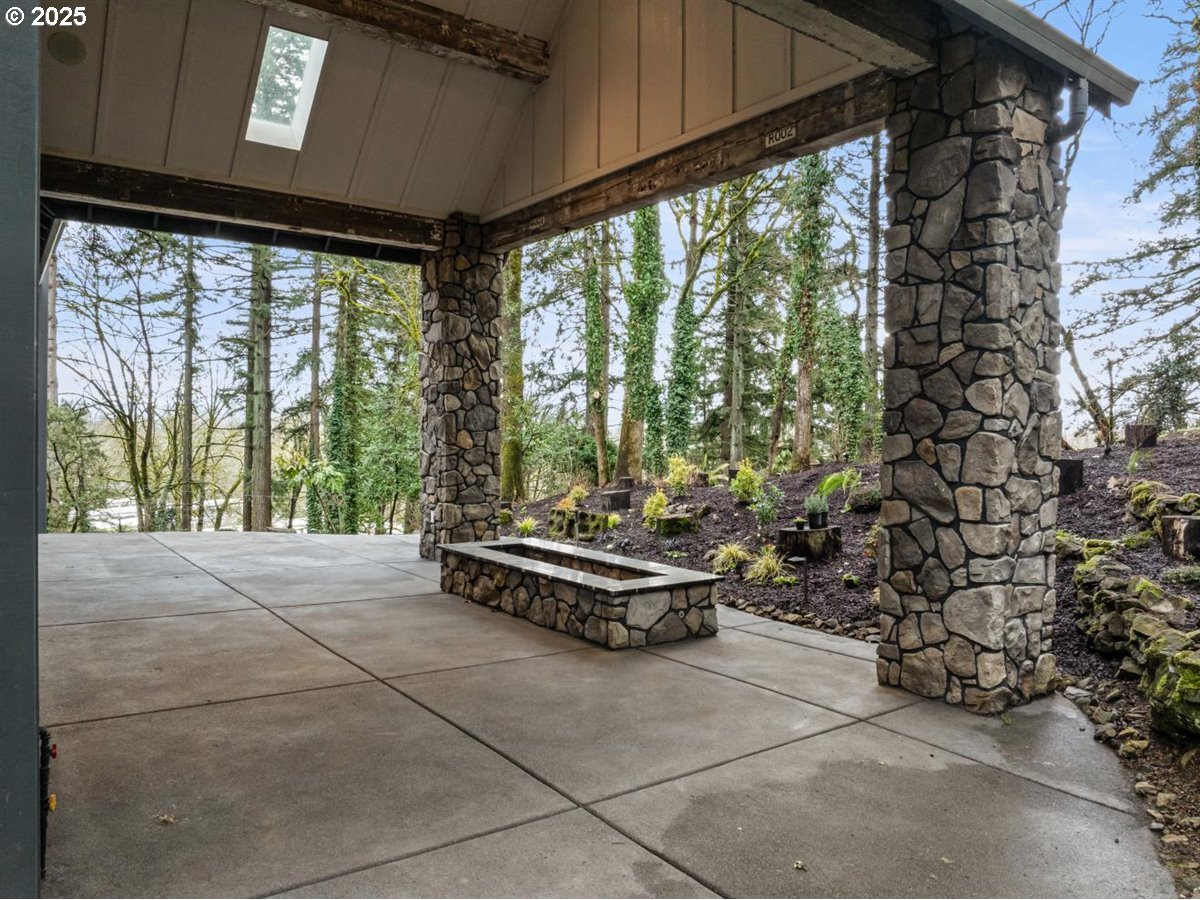2193 Northeast 3rd Avenue Camas, WA 98607 - Photo 34 of 35 a living room with furniture and a large window