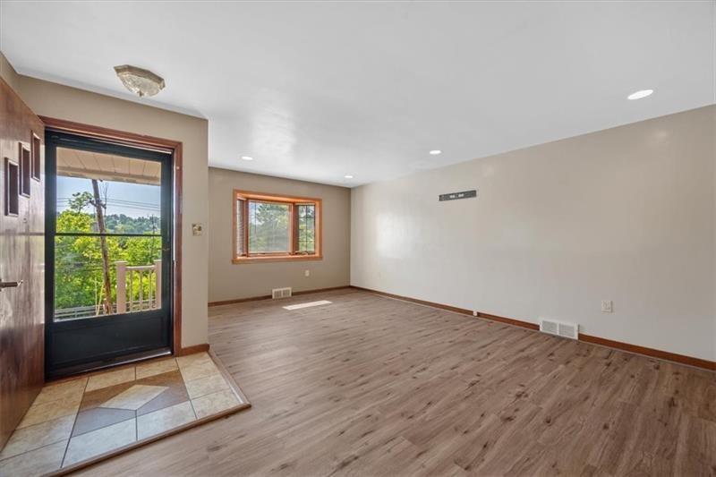 Photo taken from previous rental listing